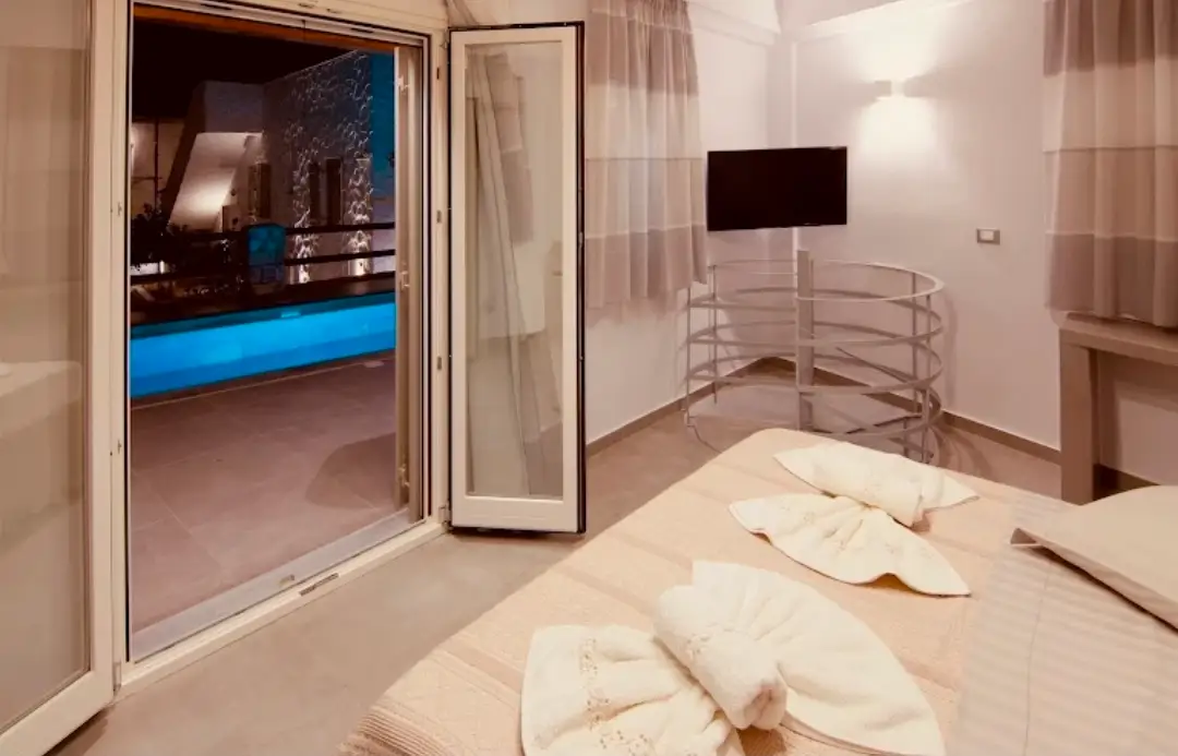 Aeris Suites 5