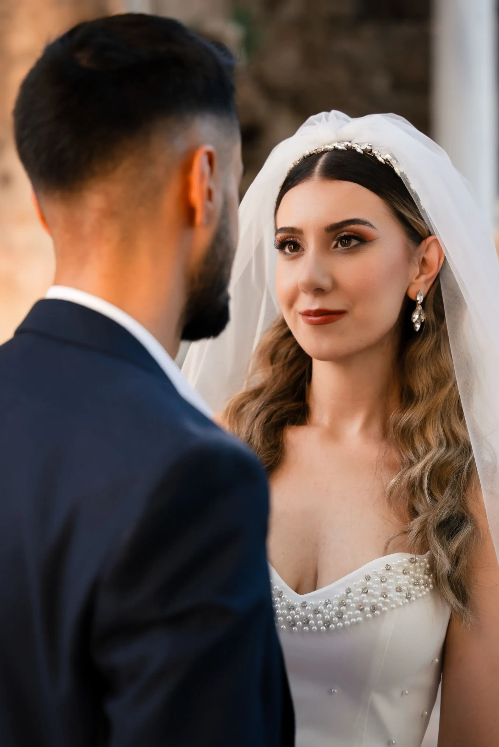 Elegant bridal beauty look