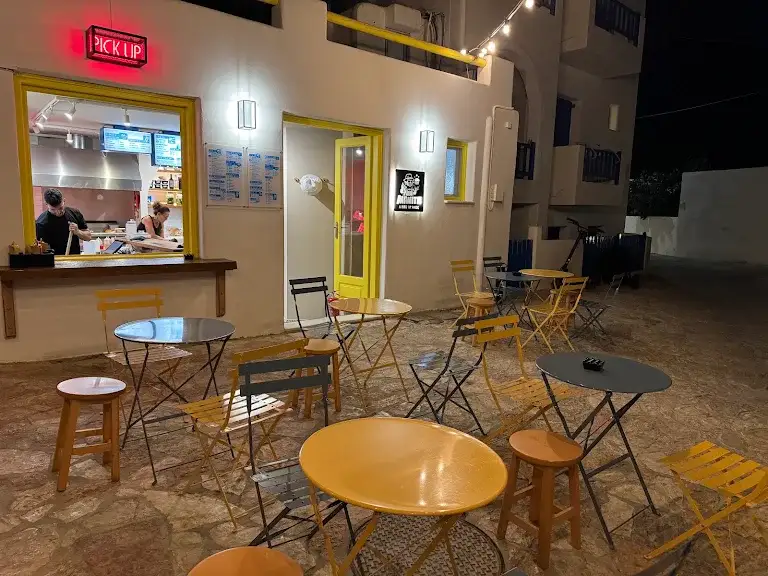 Manito Koufonisia Burger Spot