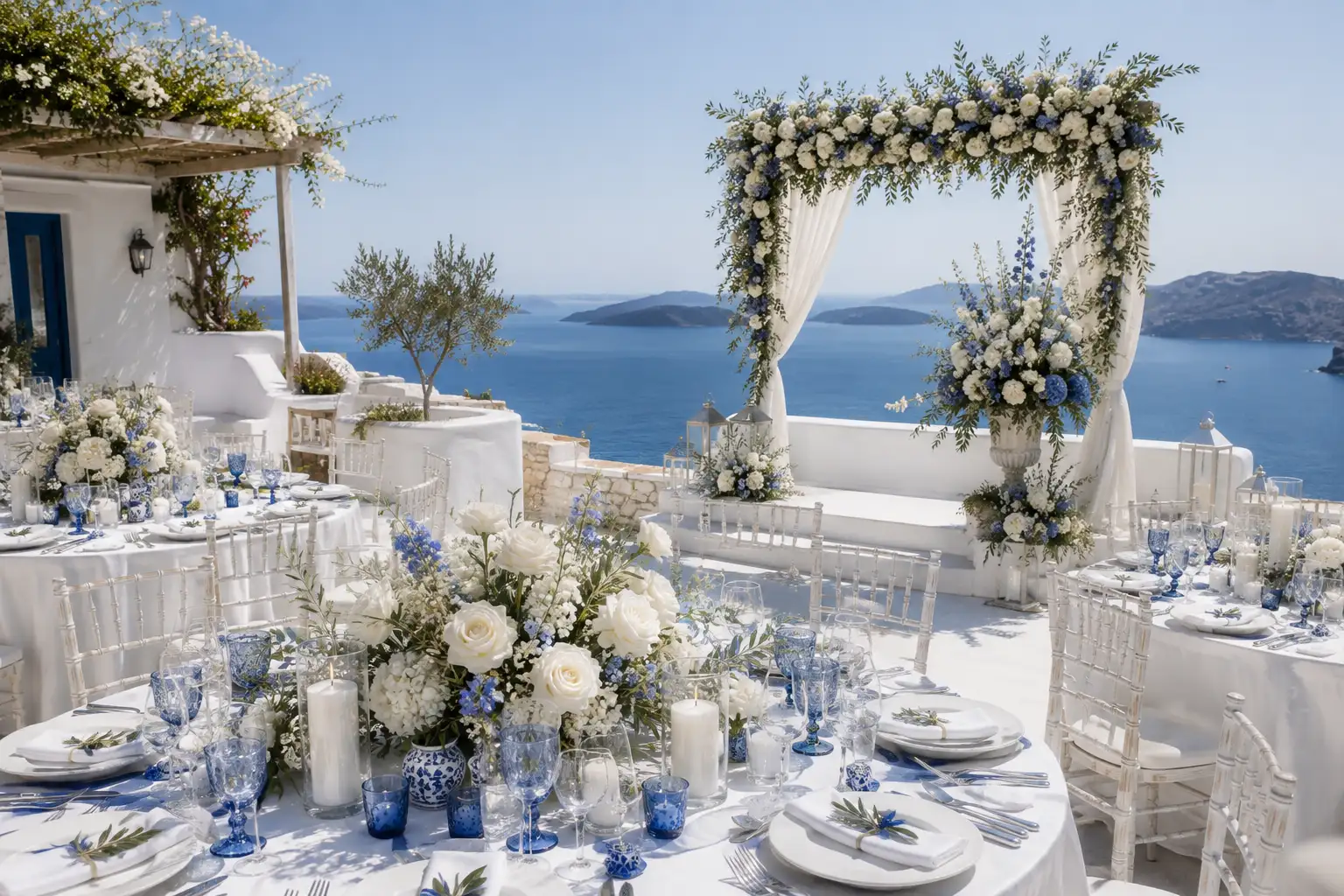 Flower arch με θέα το Αιγαίο στα Κουφονήσια