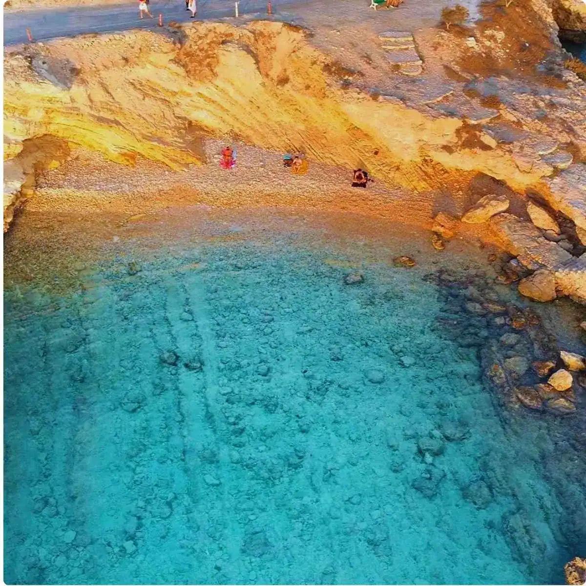 Κρυφή παραλία Σπηλιά στα Κουφονήσια